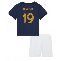 Frankrike Karim Benzema #19 Replika babykläder Hemmaställ Barn VM 2022 Kortärmad (+ korta byxor)
